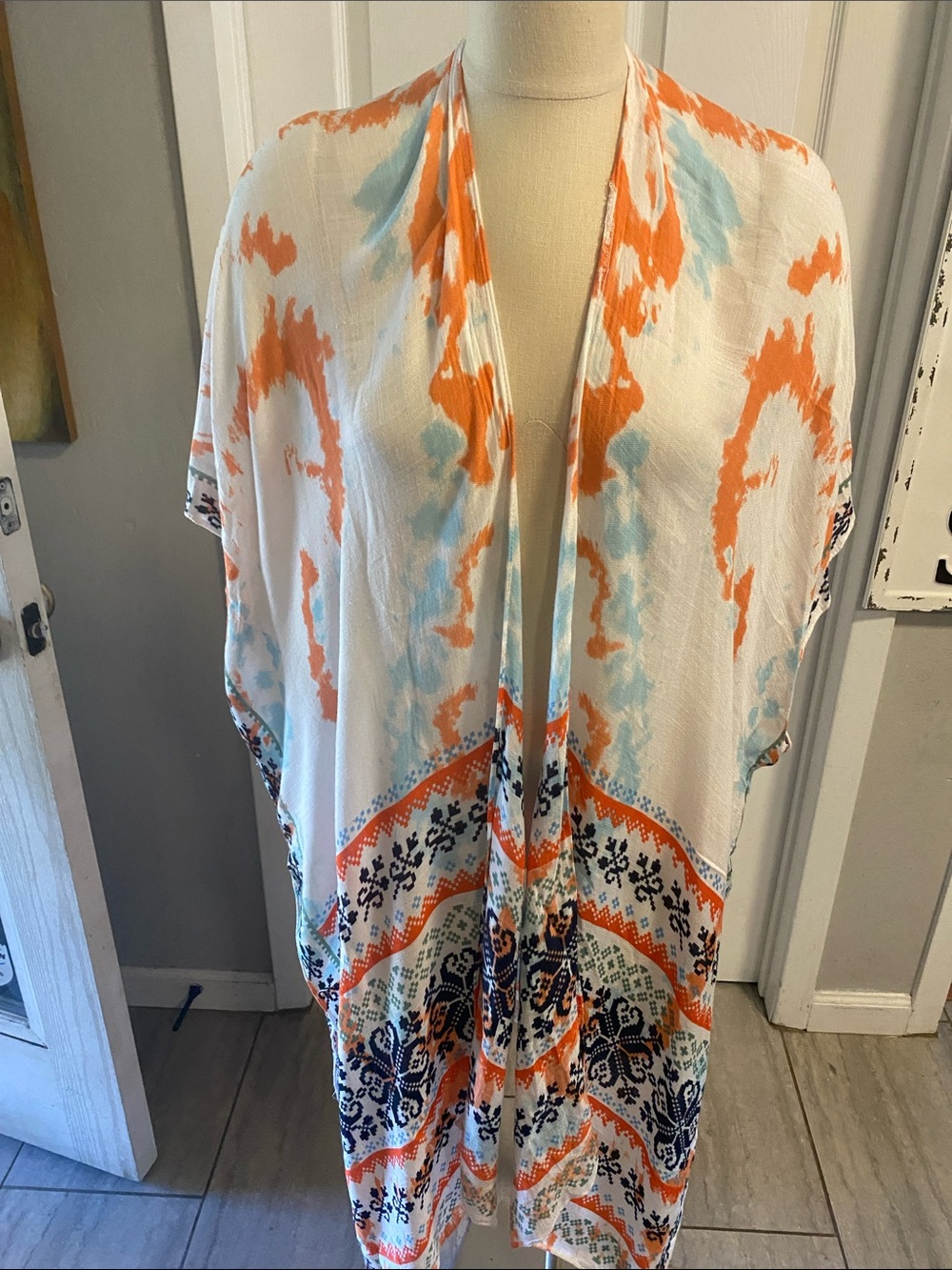 Ruggine Lightweight White Kimono with Orange & Light Blue Print